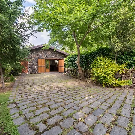 Il Castagno Dell'etna Villa Maletto